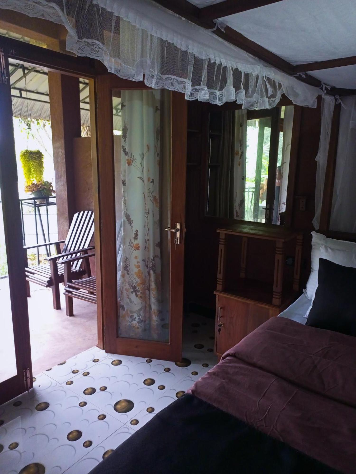 Bed and Breakfast Creek Downhills Елла Екстер'єр фото