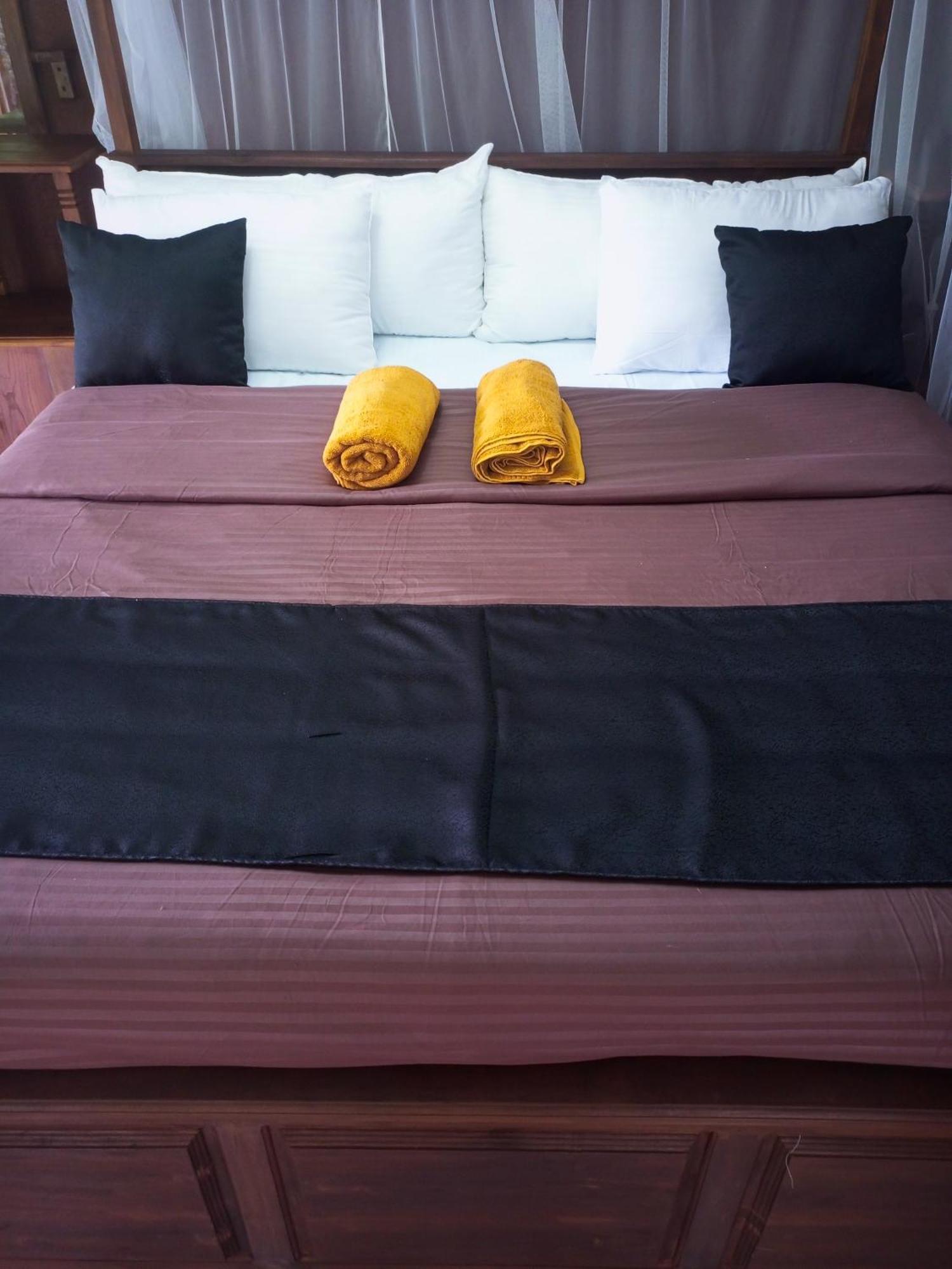 Bed and Breakfast Creek Downhills Елла Екстер'єр фото